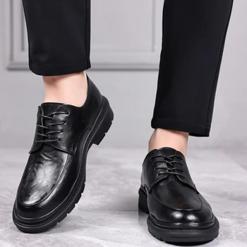 Homens Casuais Sapatos de Couro de Luxo, Cor Sólida Laço Confortáveis Sapatos de Plataforma Clássico Negócios Mocassins Chaussure Homme