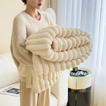 Novo Artificial Coelho de Pelúcia Outono Cobertores para Camas de Corais Moles de Lã Sofá Jogar Cobertor Confortável Engrossar o lençol da Cama